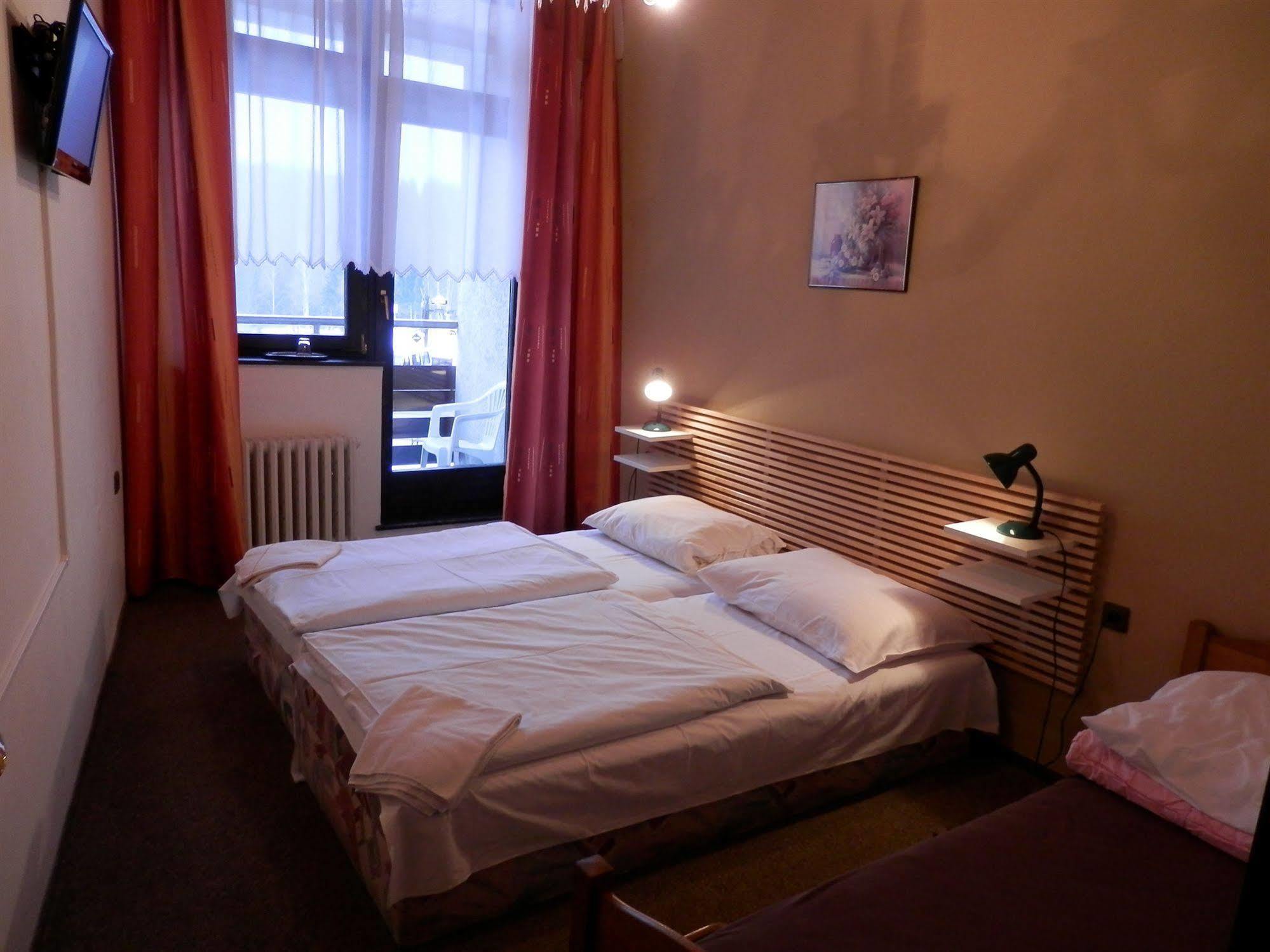 Pension Mona Гаррахов Экстерьер фото